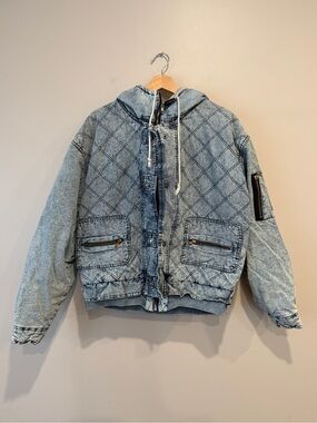 Vintage 1980s American Beauties Acid Wash Quilted Hooded Denim Bomber Jacket M